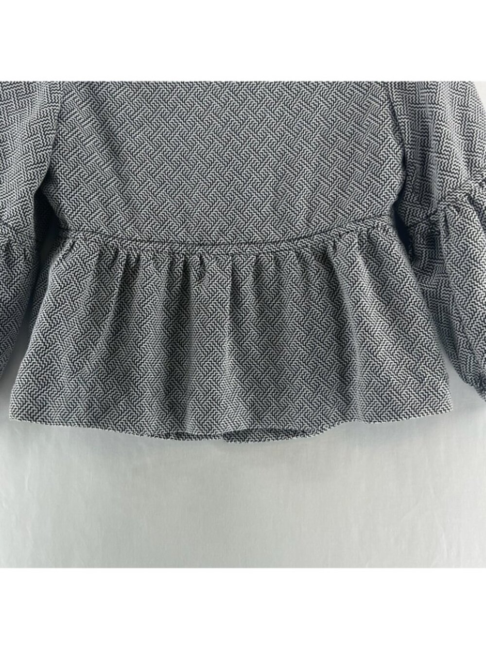 Max Studio Zigzag Peplum Jacket Womens M Puff Balloon Sleeve Button Black White - Picture 10 of 13